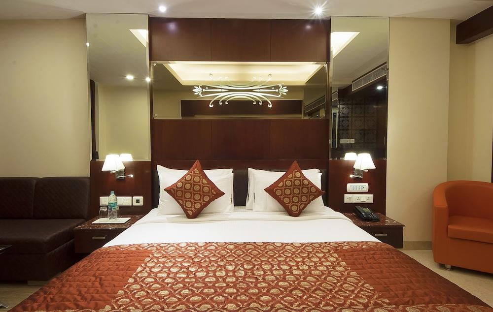 Hotel Golden Grand Delhi  Ngoại thất bức ảnh