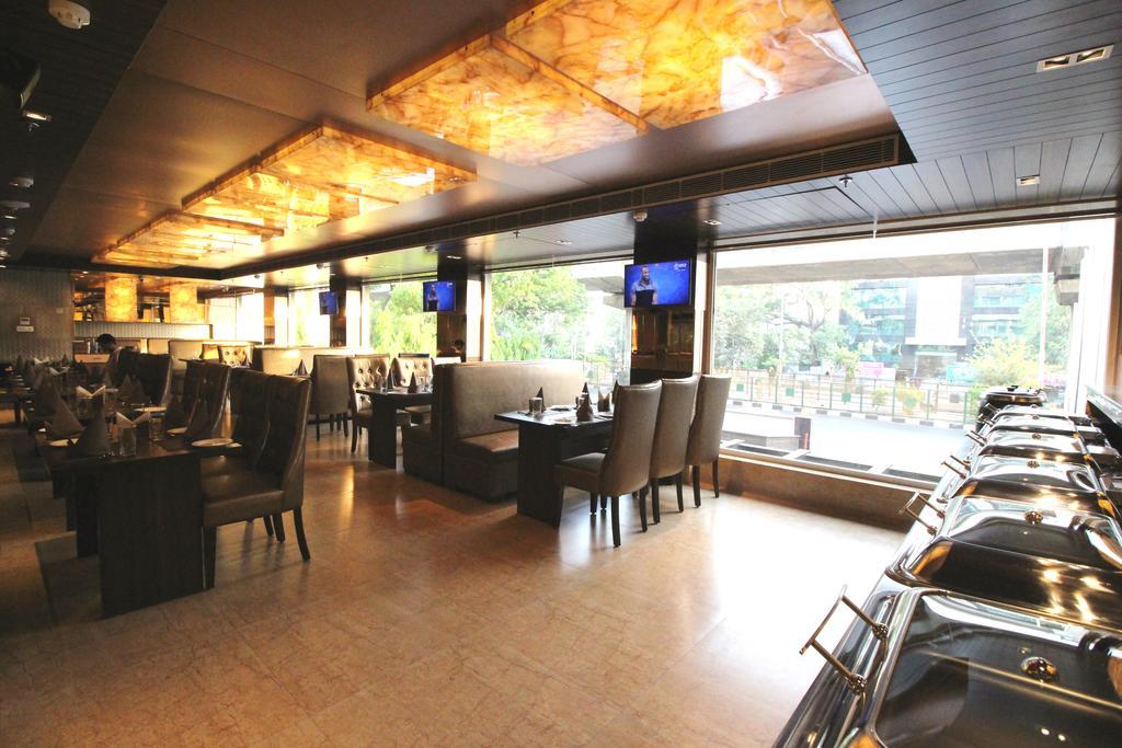 Hotel Golden Grand Delhi  Ngoại thất bức ảnh