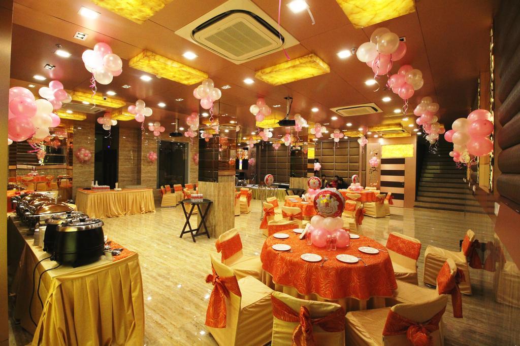 Hotel Golden Grand Delhi  Ngoại thất bức ảnh