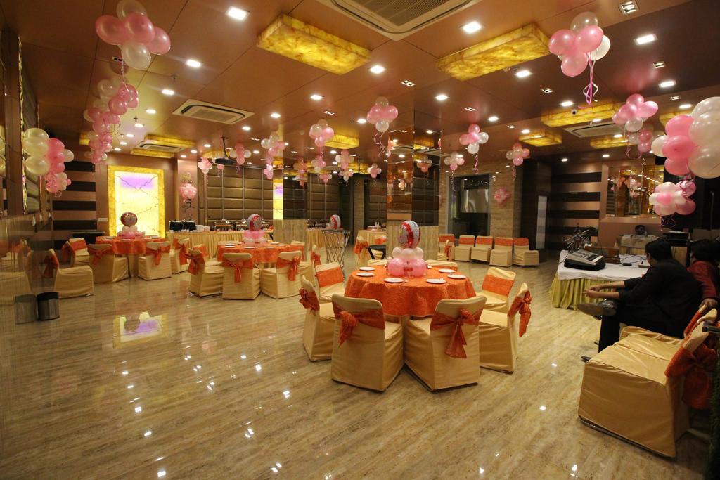 Hotel Golden Grand Delhi  Ngoại thất bức ảnh
