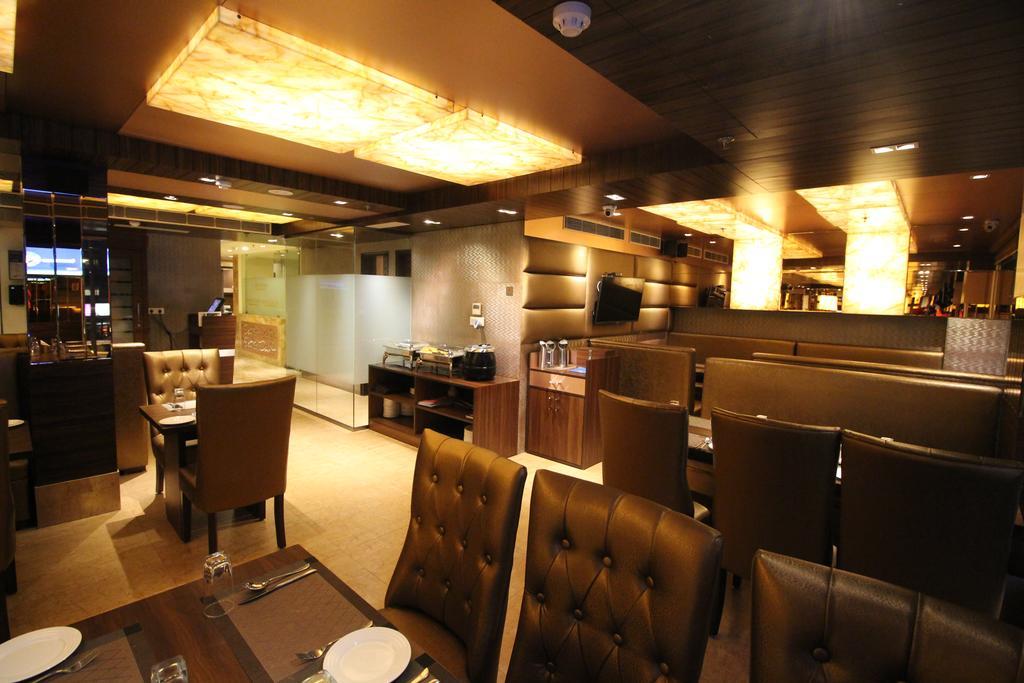 Hotel Golden Grand Delhi  Ngoại thất bức ảnh