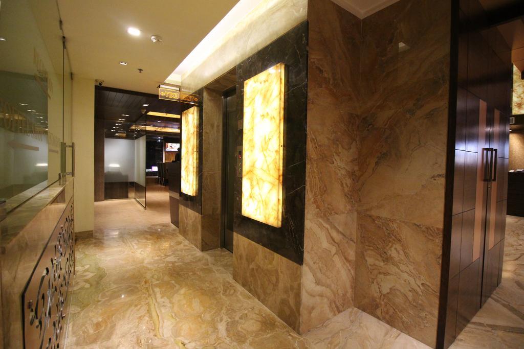 Hotel Golden Grand Delhi  Ngoại thất bức ảnh