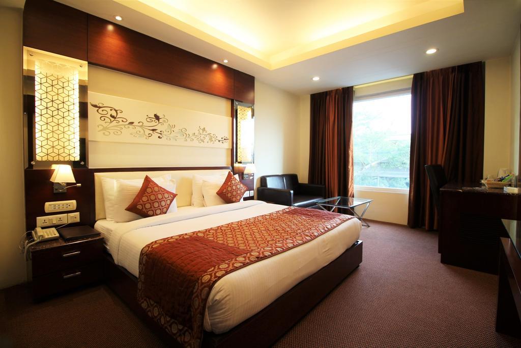 Hotel Golden Grand Delhi  Ngoại thất bức ảnh