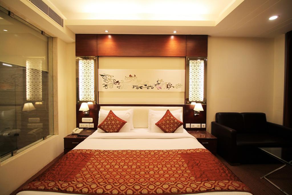 Hotel Golden Grand Delhi  Ngoại thất bức ảnh