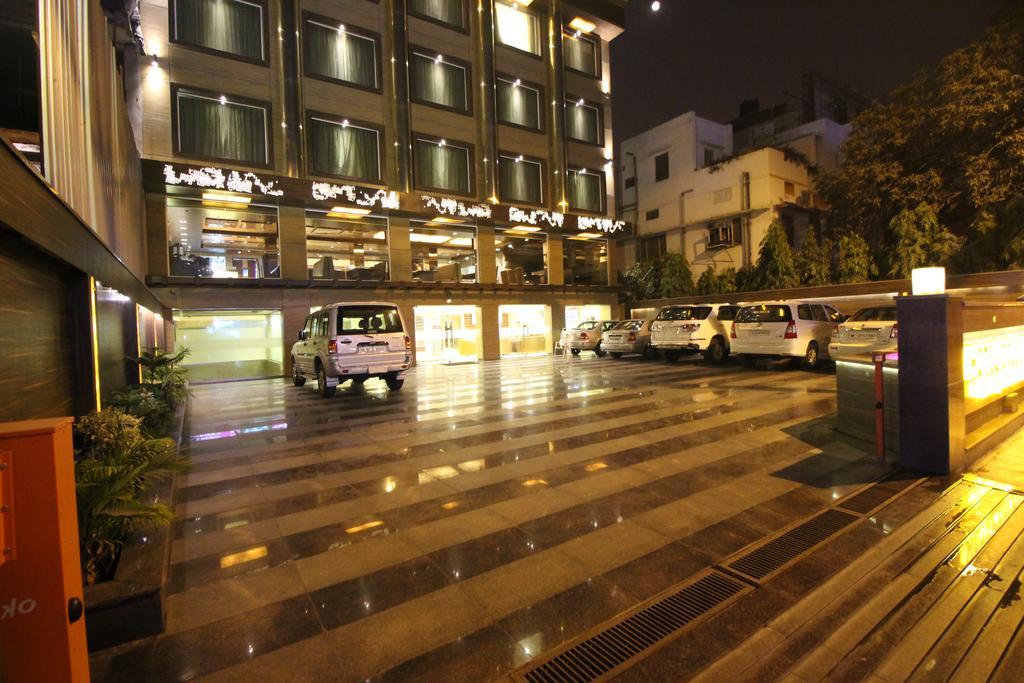 Hotel Golden Grand Delhi  Ngoại thất bức ảnh